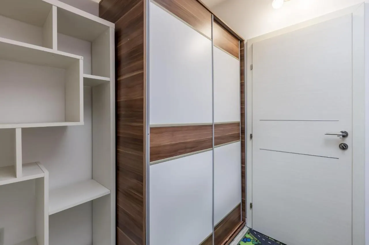 Marijeta Apartman+Besplatan Parking Apartment Kastela 0*,  Croatia