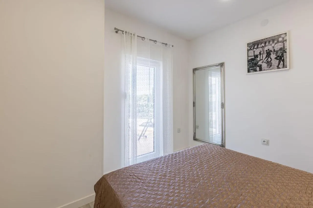 Marijeta Apartman+Besplatan Parking Apartment Kastela 0*,  Croatia